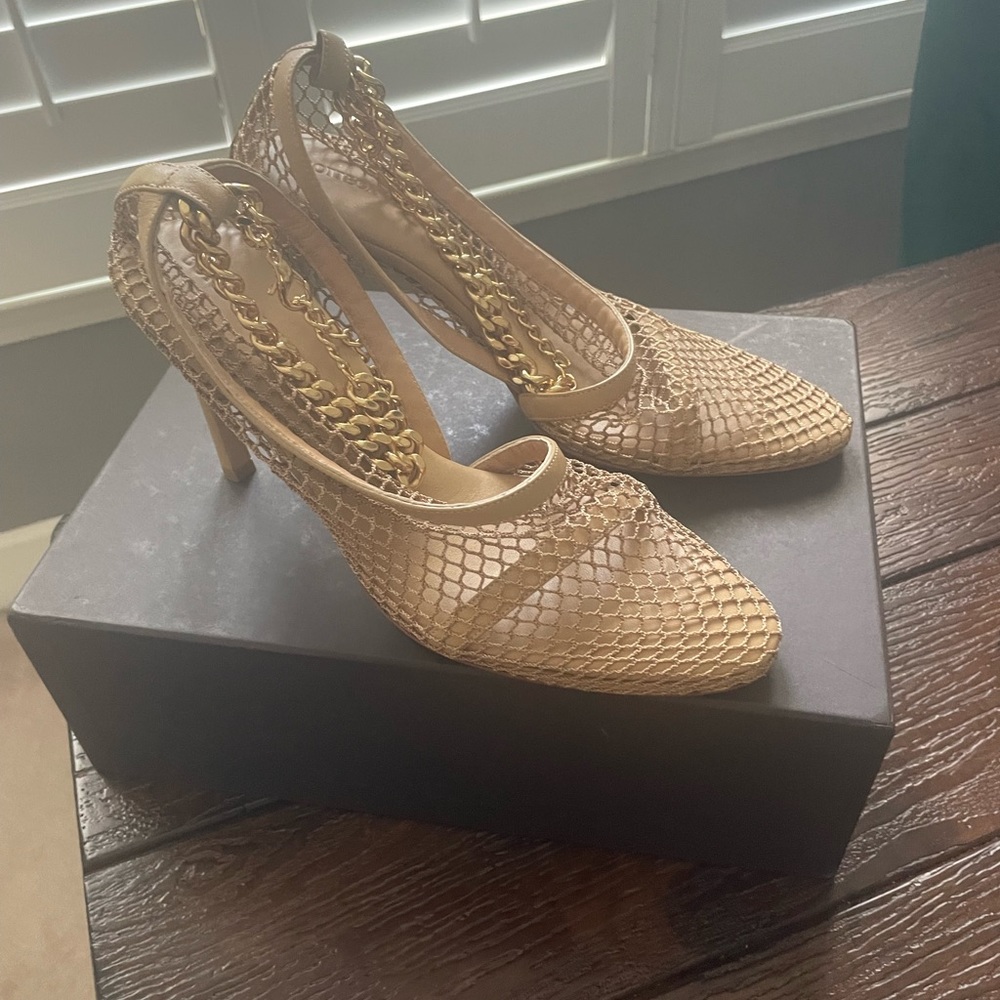 Bottega Veneta stretch chunky chain mesh pumps